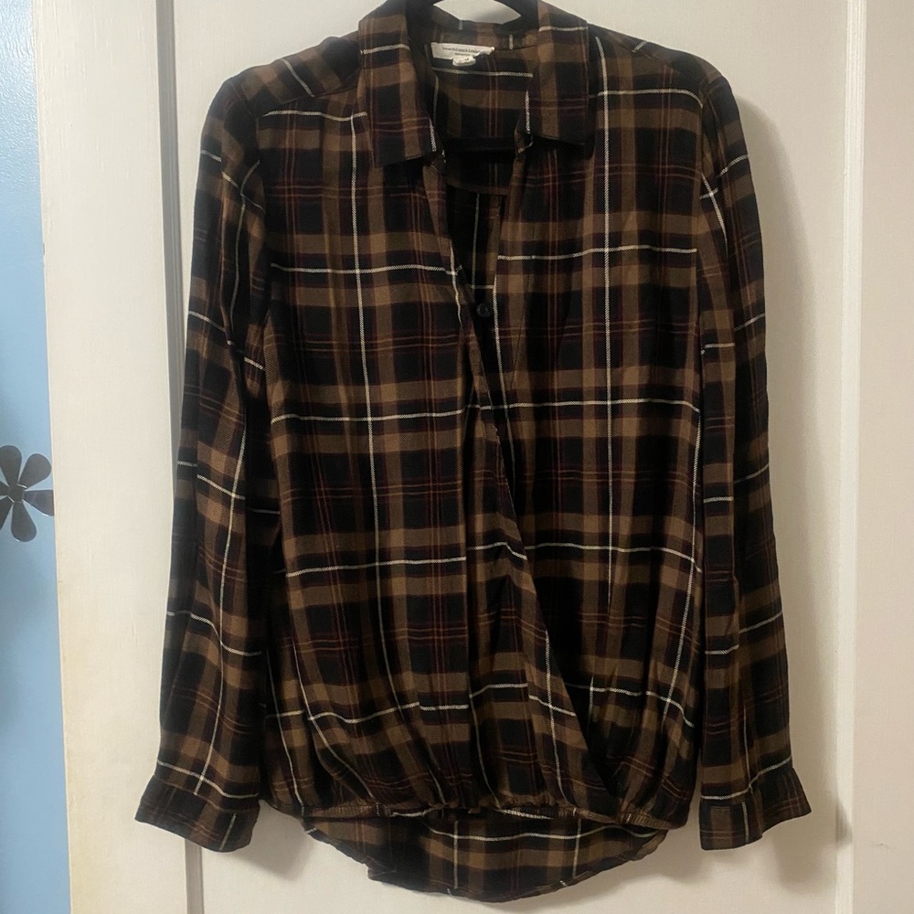Wrapped plaid long sleeved top